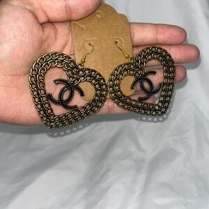 Fashion Jewelry Heart Chain Earrings in Gold and Black